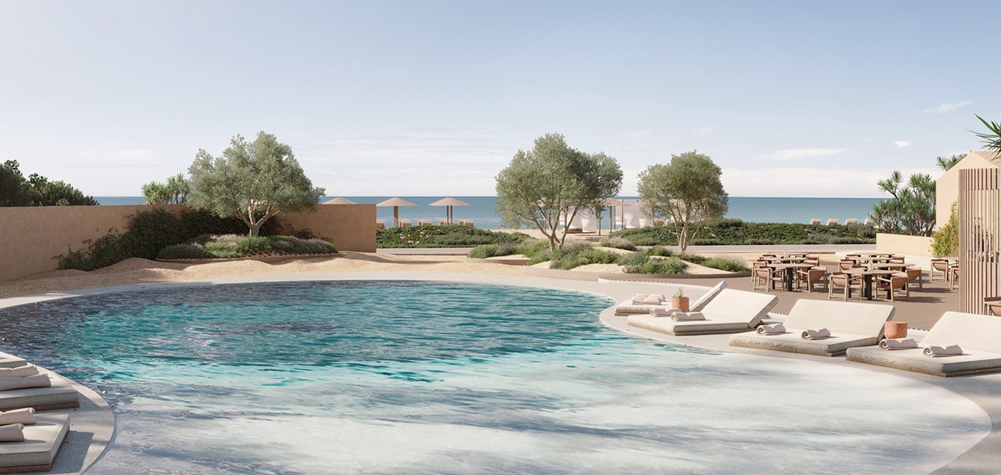 Pool & Beach